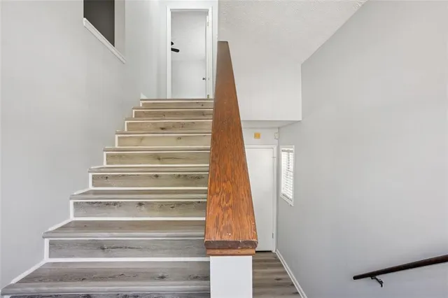 $190,000 | 6430 Oakleaf Way, Morrow, GA 30260