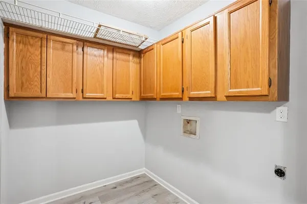 $185,000 | 6430 Oakleaf Way, Morrow, GA 30260