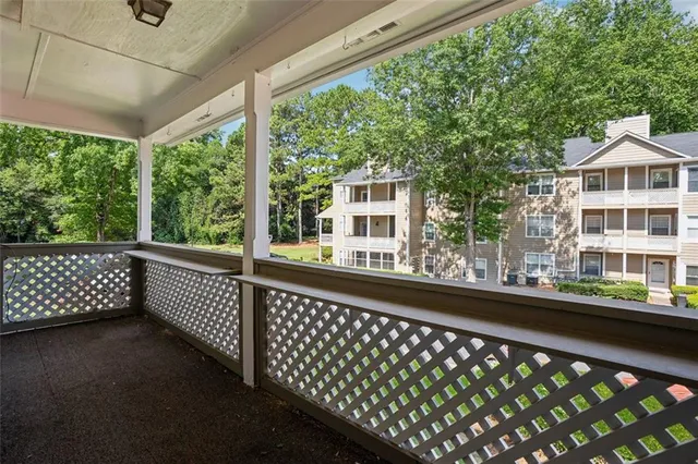 $190,000 | 6430 Oakleaf Way, Morrow, GA 30260