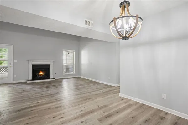 $185,000 | 6430 Oakleaf Way, Morrow, GA 30260