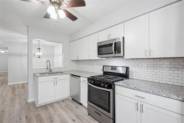 $185,000 | 6430 Oakleaf Way, Morrow, GA 30260