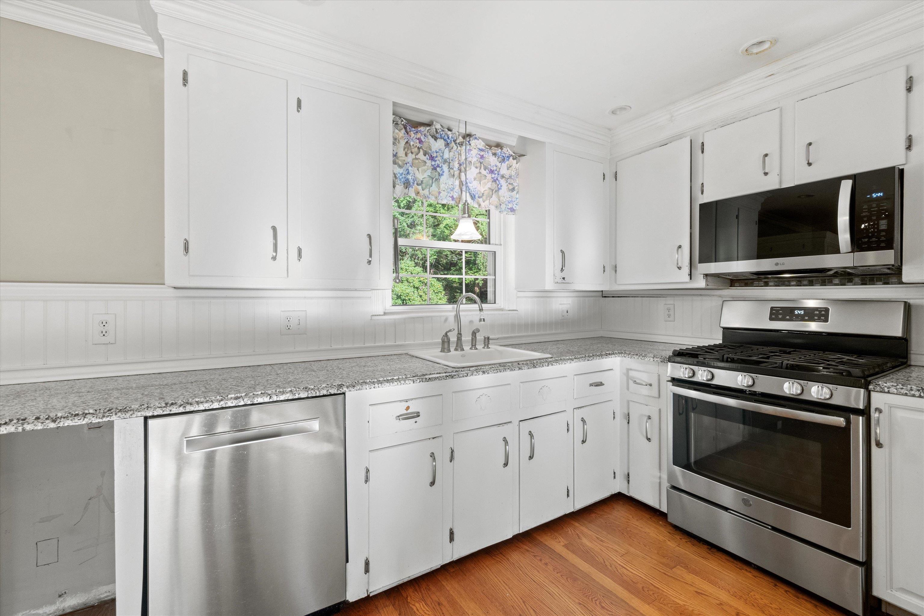 68 North Lowell Road Windham, NH 03087 - Photo 13 of 53