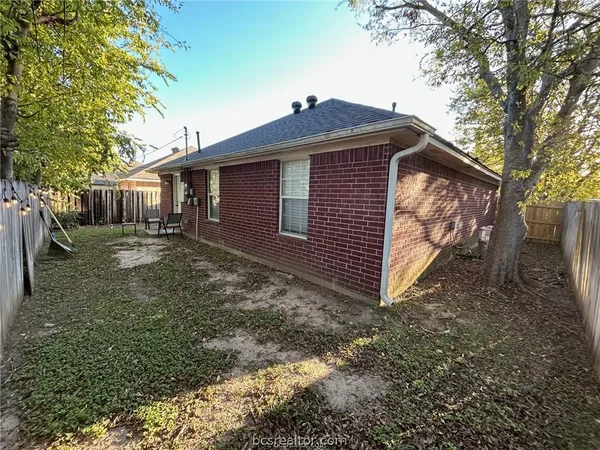 $1,545 | 815 Ave A, College Station, TX 77840