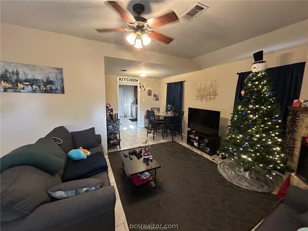 $1,545 | 815 Ave A, College Station, TX 77840