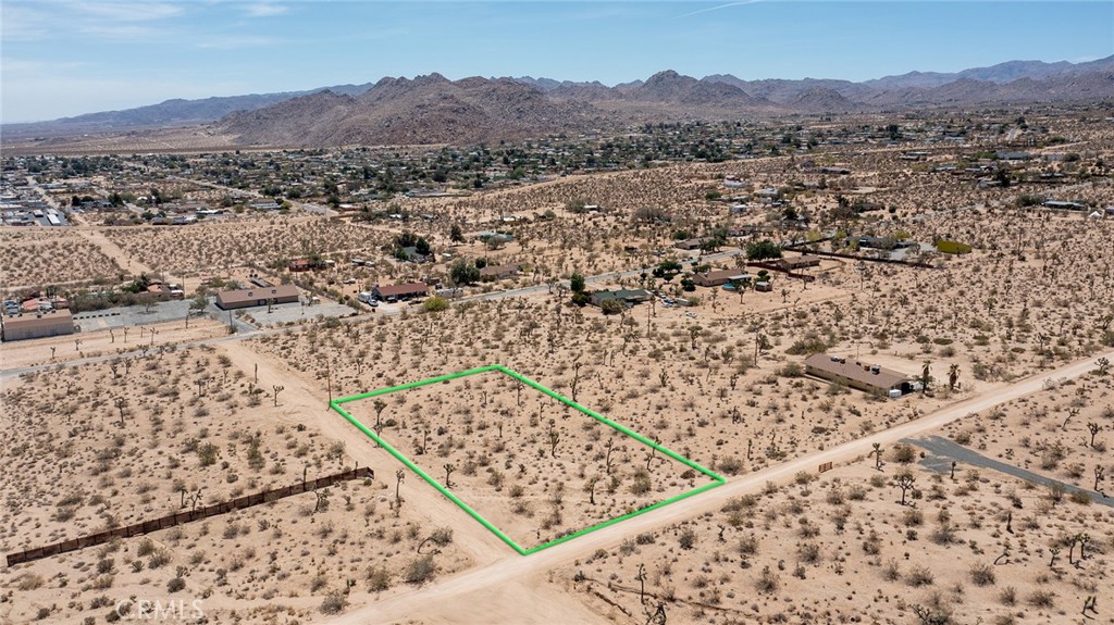 6563 Saddleback Road Joshua Tree, CA 92252 - Photo 3 of 17