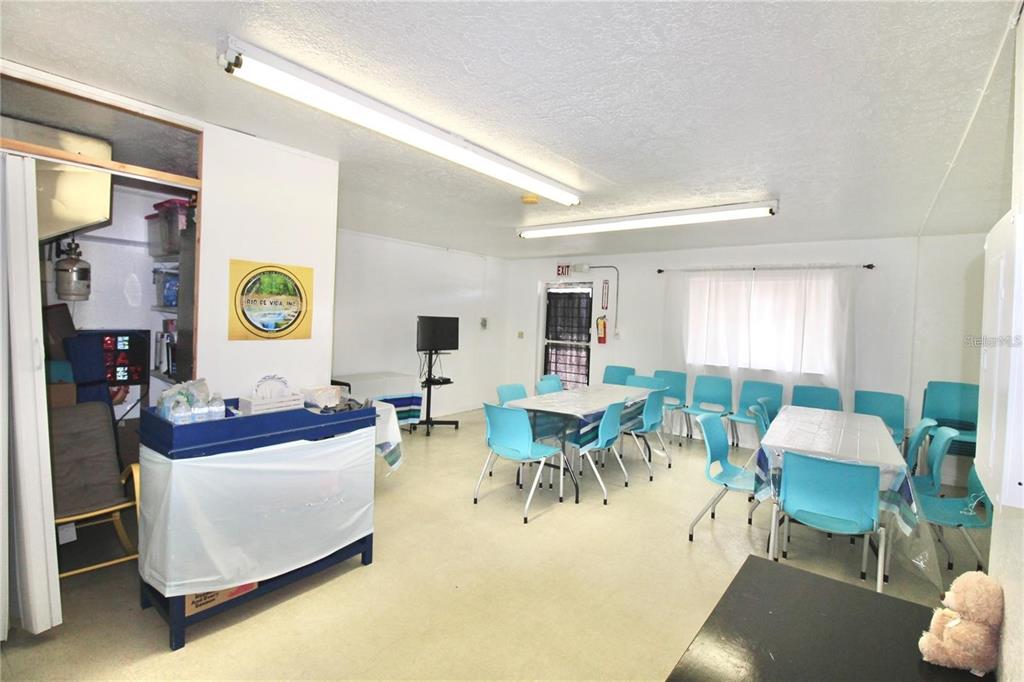 608 Dundee Road, Unit 1 & 2 Dundee, FL 33838 - Photo 9 of 16