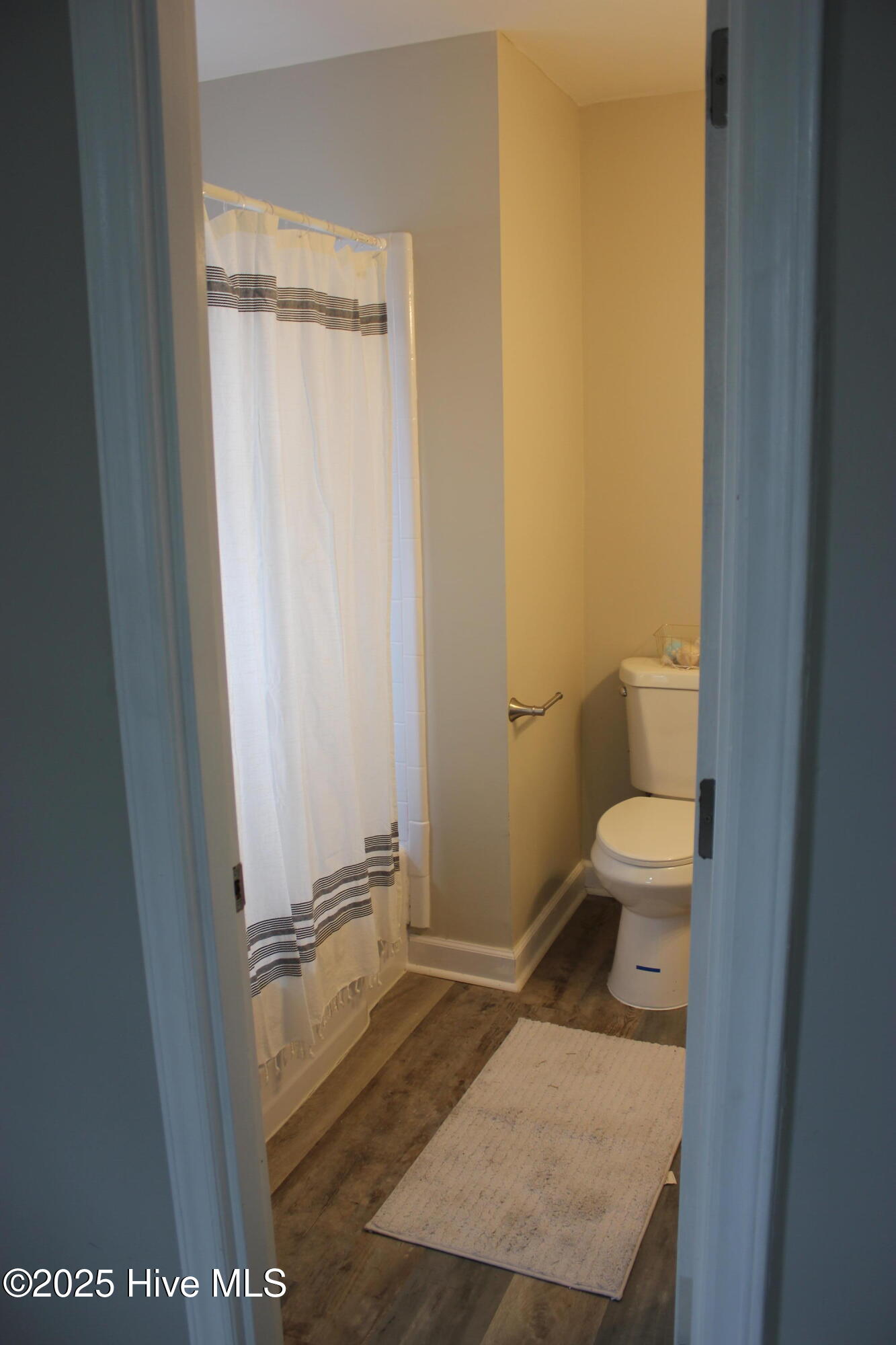 814 Country Club Road Jacksonville, NC 28546 - Photo 15 of 36 Master Bath