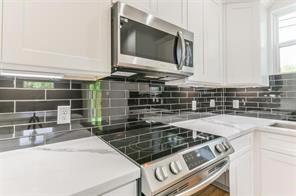 7330 Krueger Road, Unit A AND B Houston, TX 77033 - Photo 14 of 31 Gallery Image 14