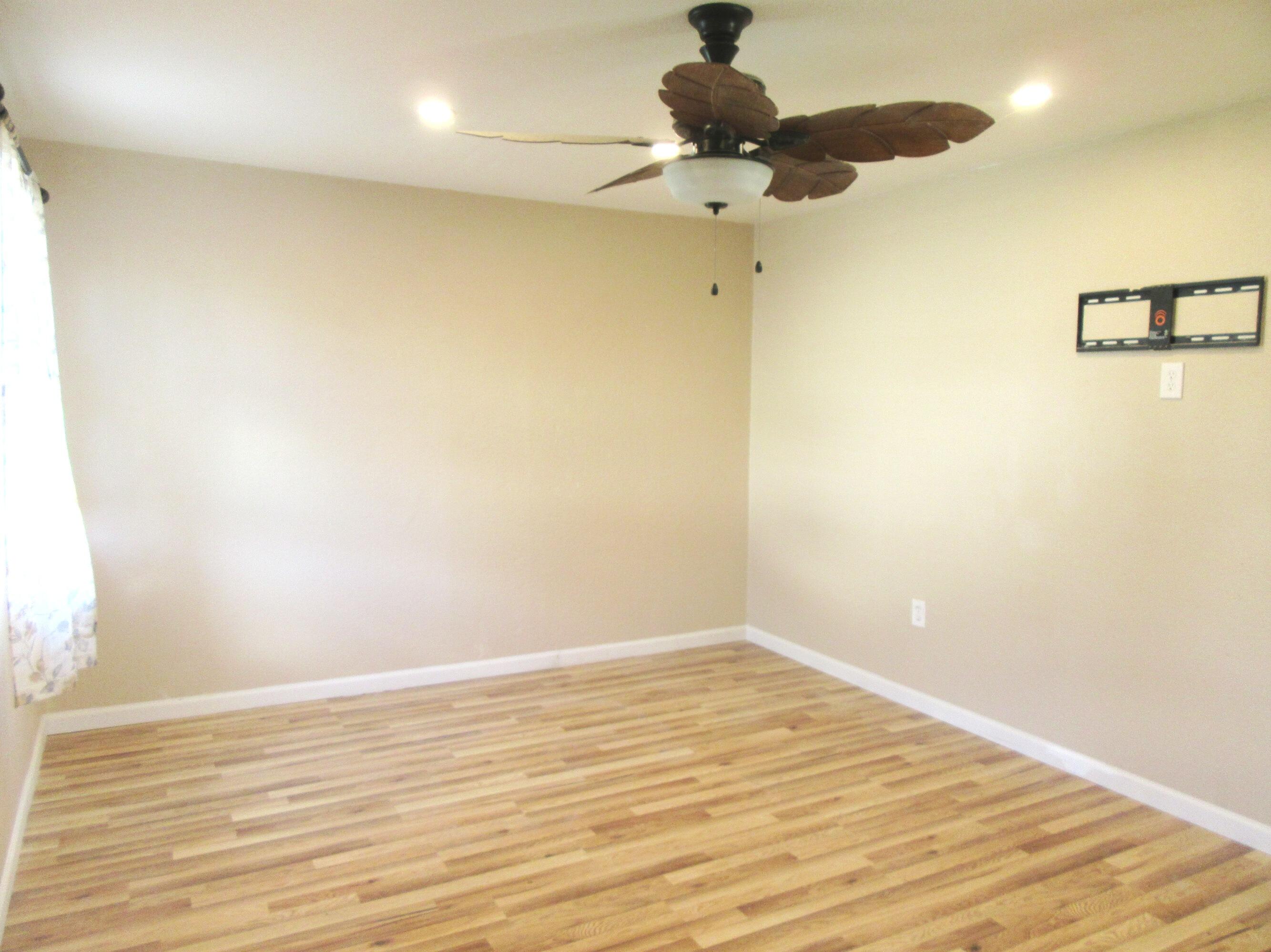 907 West 3rd Street Alturas, CA 96101 - Photo 13 of 32 Primary Bedroom
