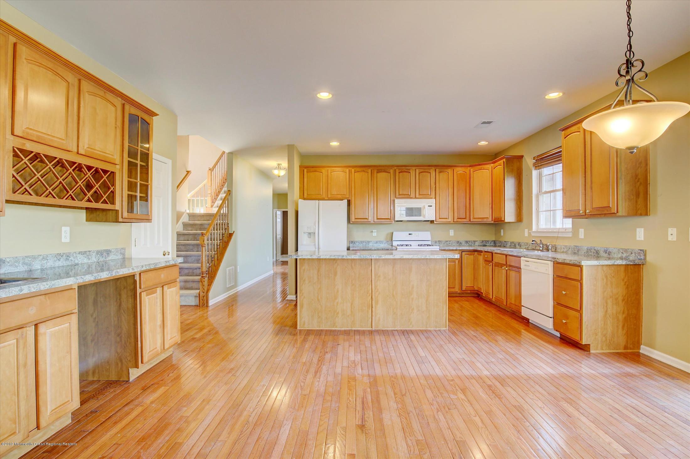 64 Rutgers Way Freehold, NJ 07728 - Photo 11 of 30 12-Kitchen