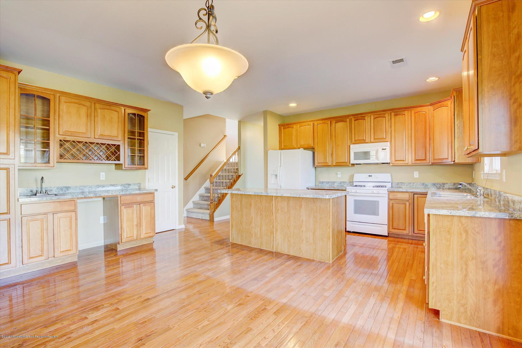 64 Rutgers Way Freehold, NJ 07728 - Photo 13 of 30 14-Kitchen