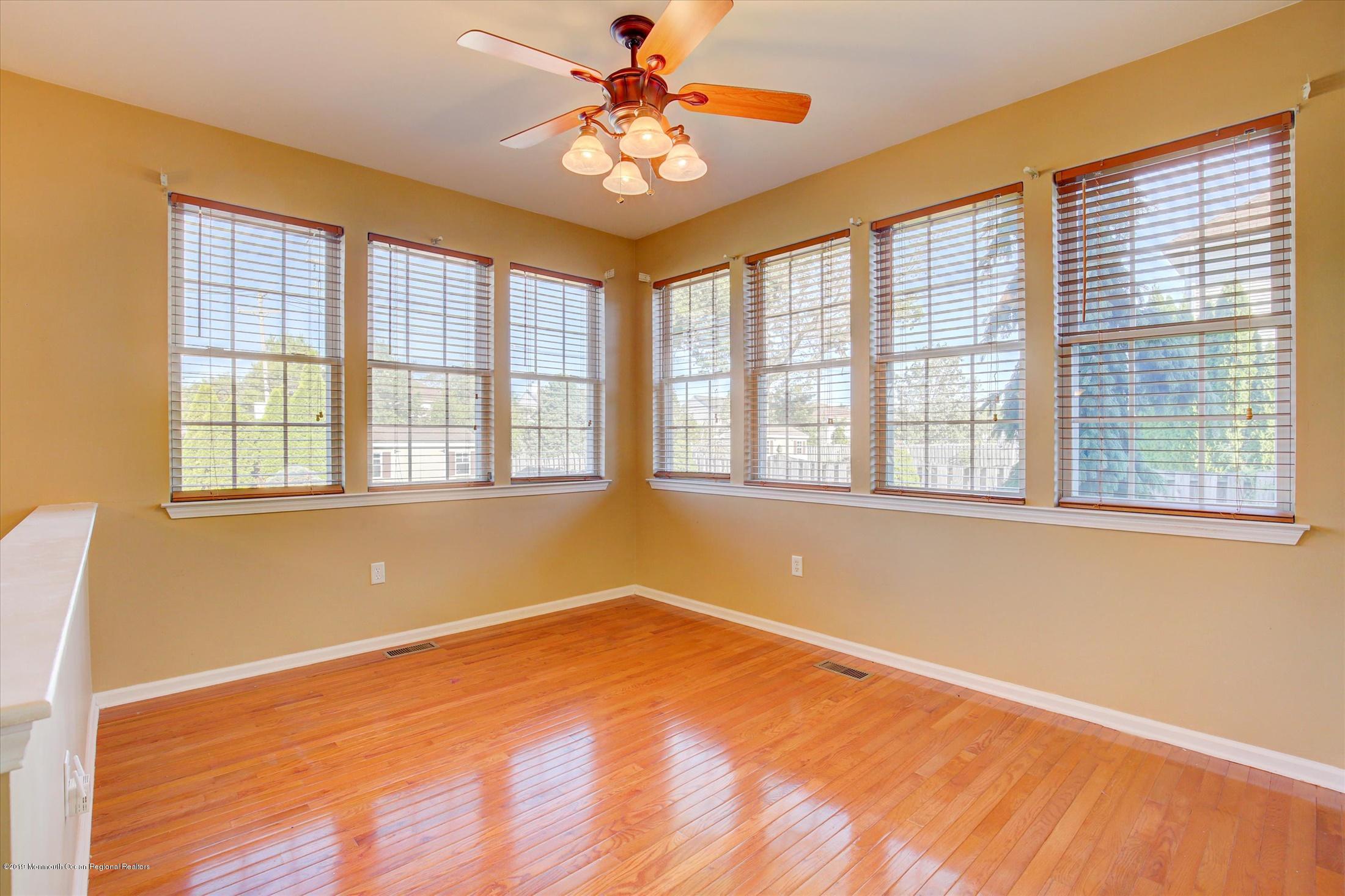 64 Rutgers Way Freehold, NJ 07728 - Photo 15 of 30 16-Breakfast Area