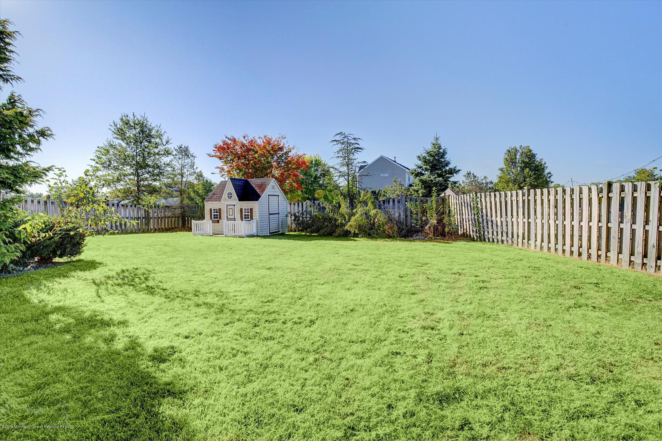 64 Rutgers Way Freehold, NJ 07728 - Photo 29 of 30 32-Backyard
