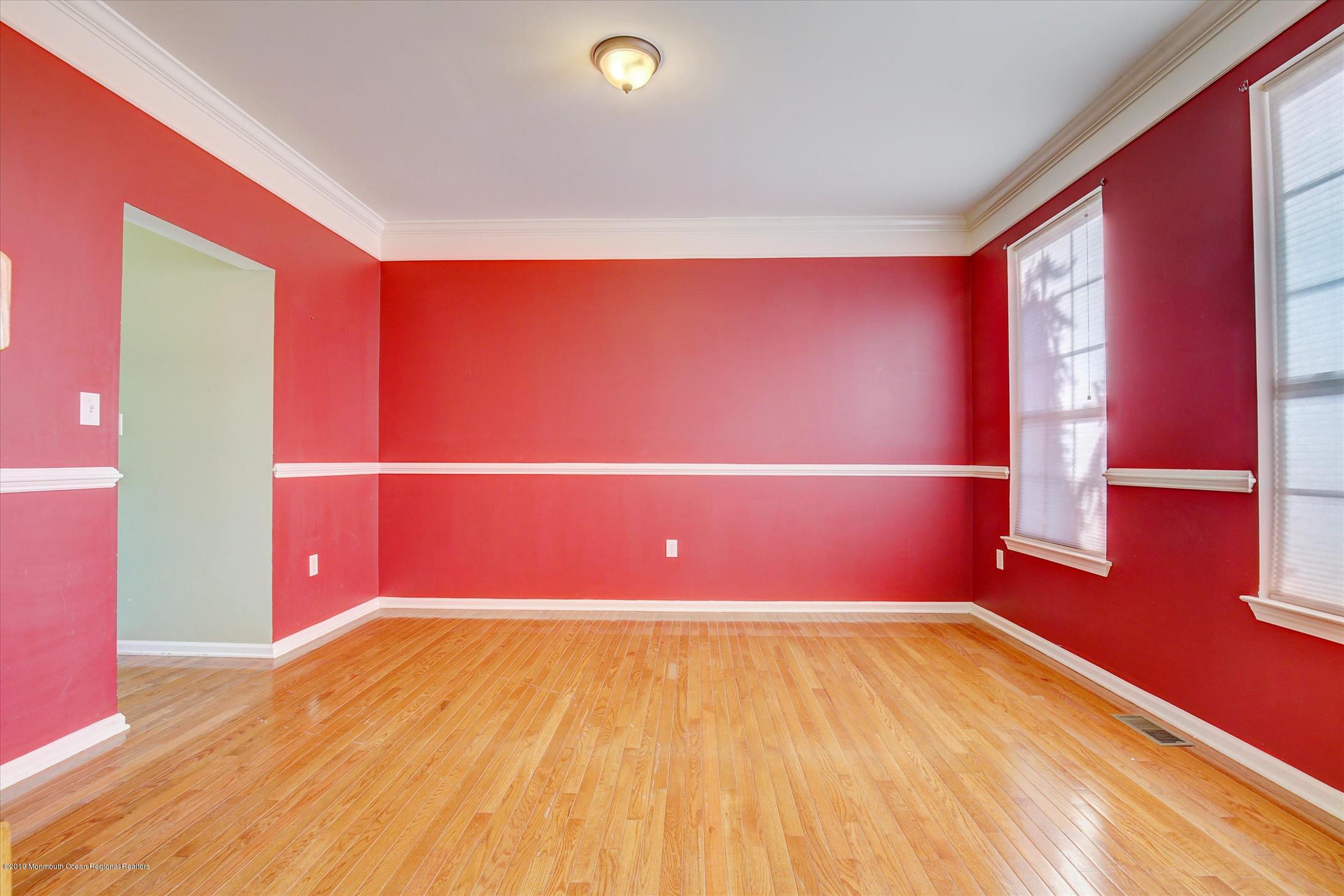 64 Rutgers Way Freehold, NJ 07728 - Photo 5 of 30 06-Dining Room