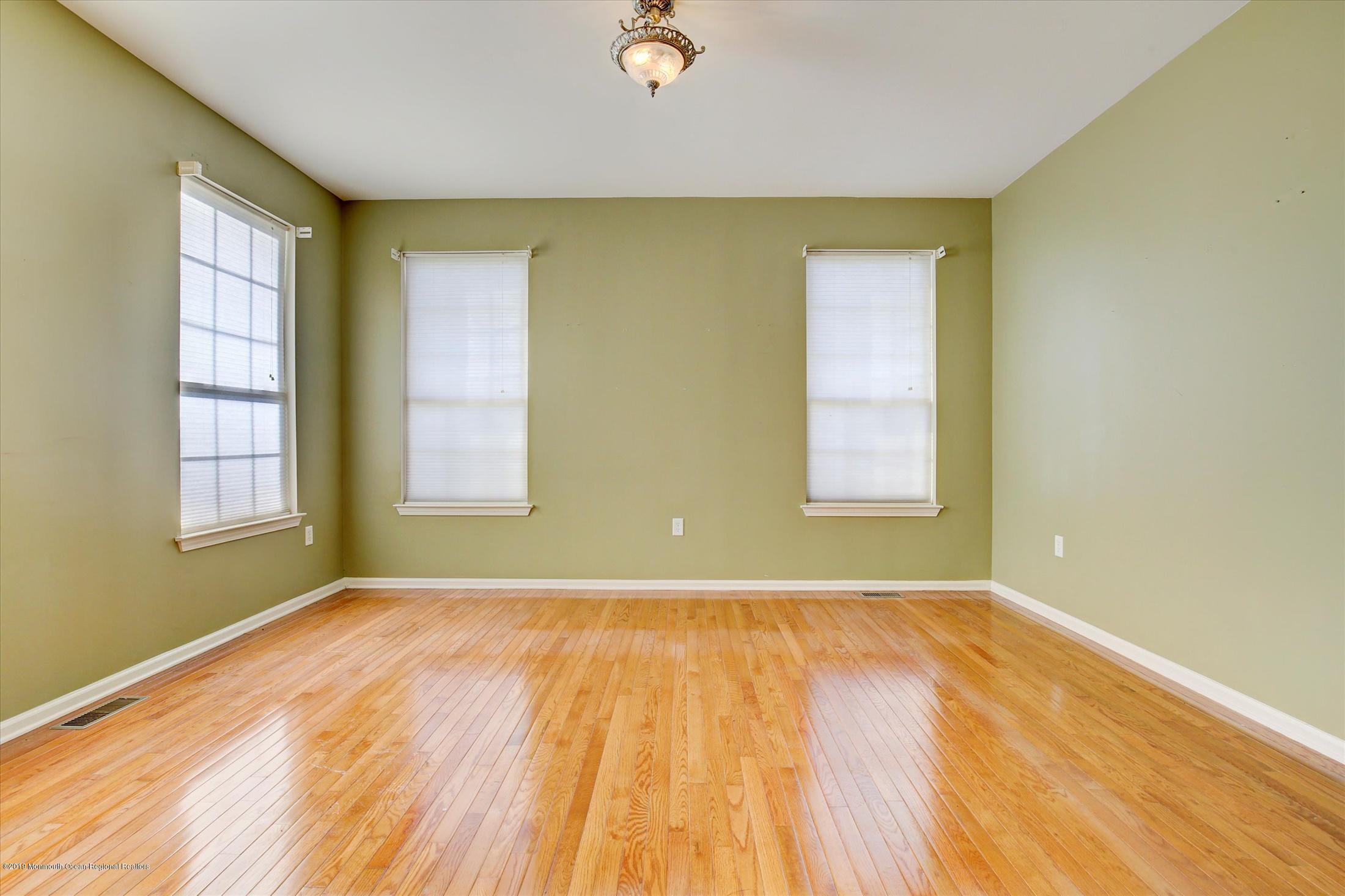 64 Rutgers Way Freehold, NJ 07728 - Photo 7 of 30 08-Living Room