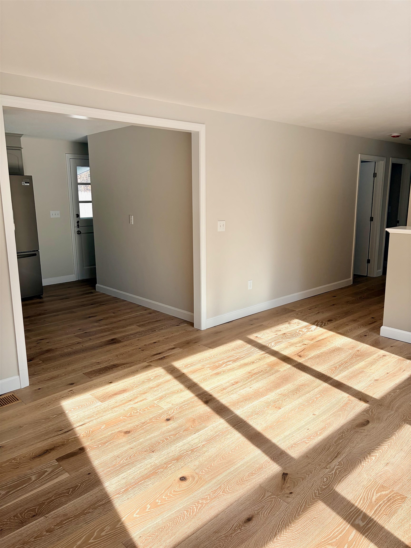 21 Sims Street Nashua, NH 03063 - Photo 12 of 30