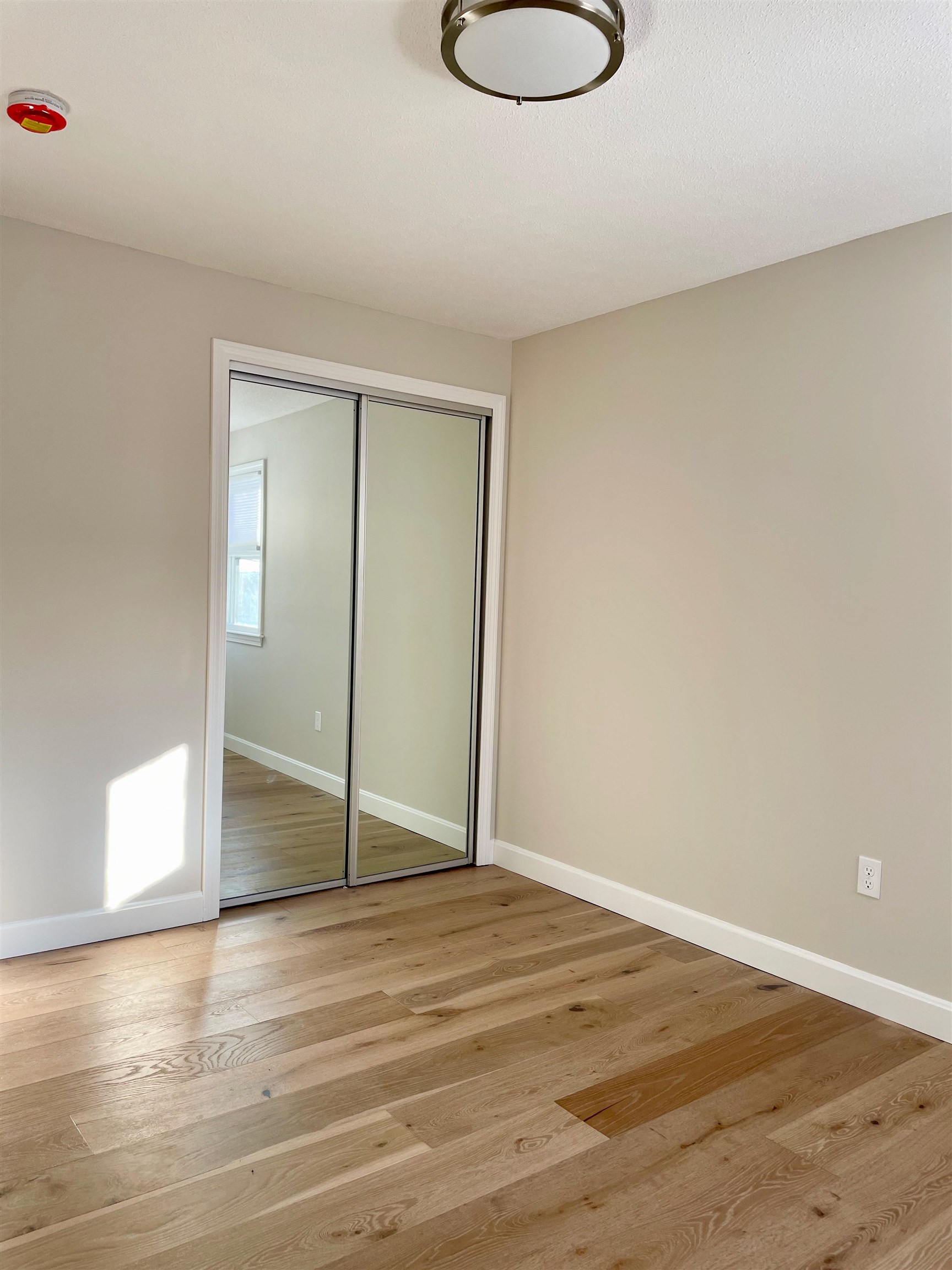 21 Sims Street Nashua, NH 03063 - Photo 16 of 30