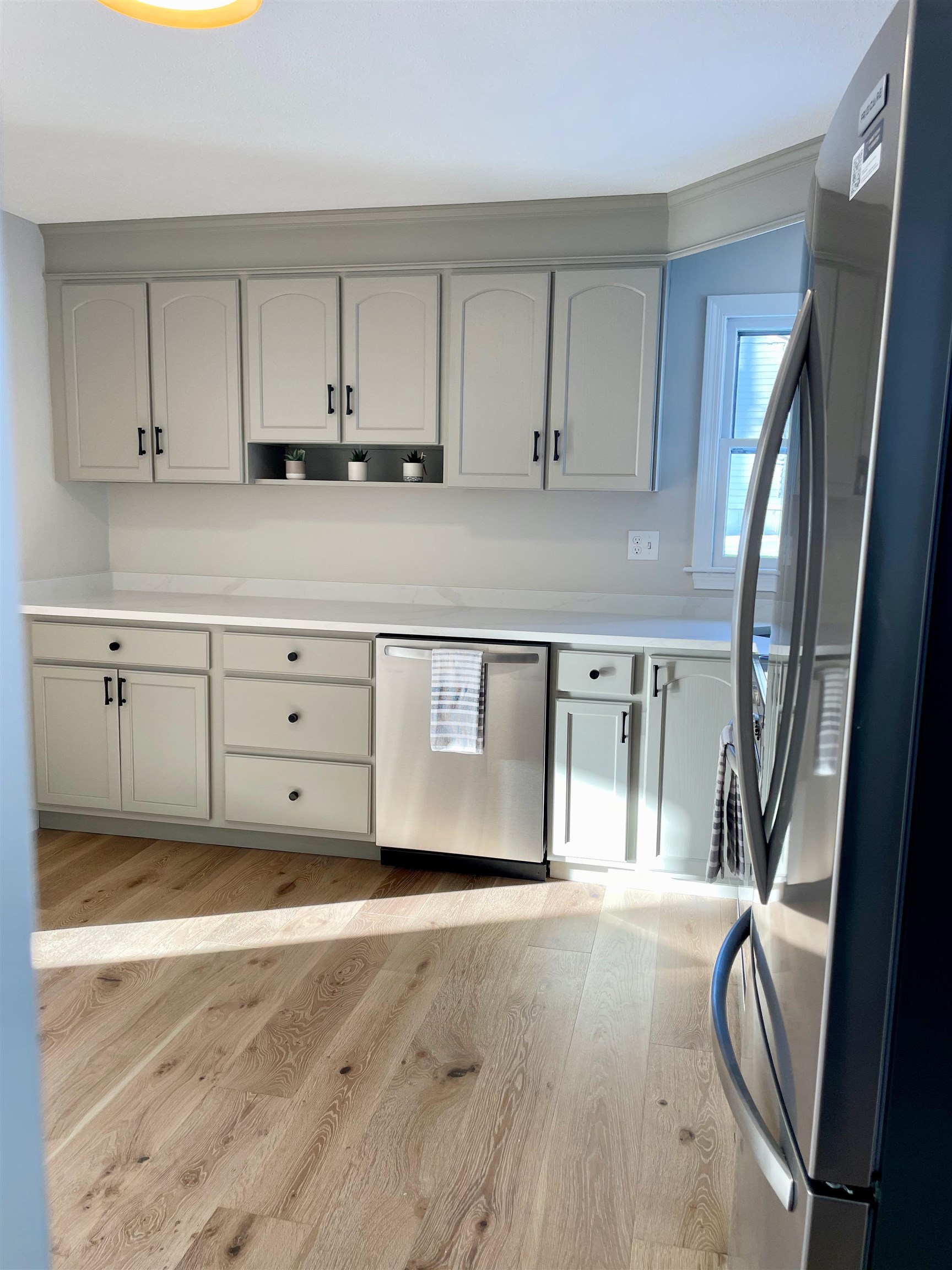 21 Sims Street Nashua, NH 03063 - Photo 4 of 30