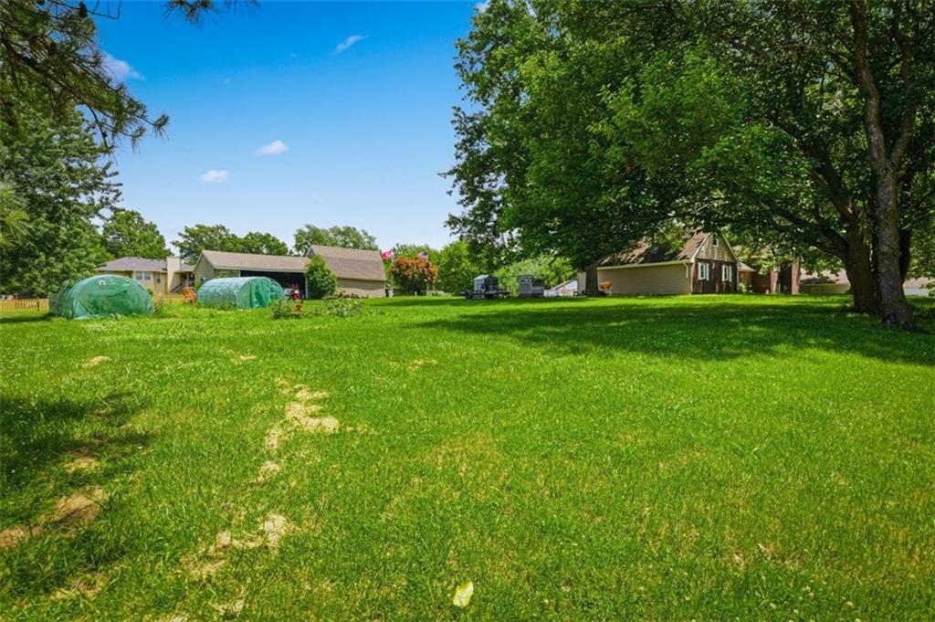 111 Elm Street Lathrop, MO 64465 - Photo 8 of 63