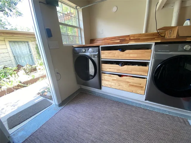 a view of a back yard of the house