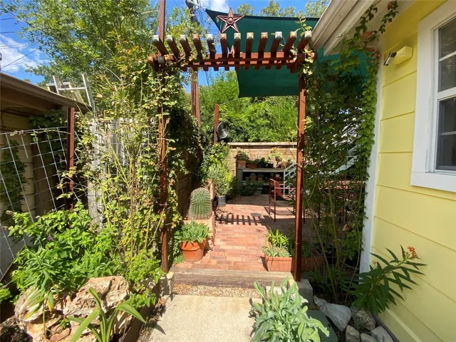 a view of deck with patio