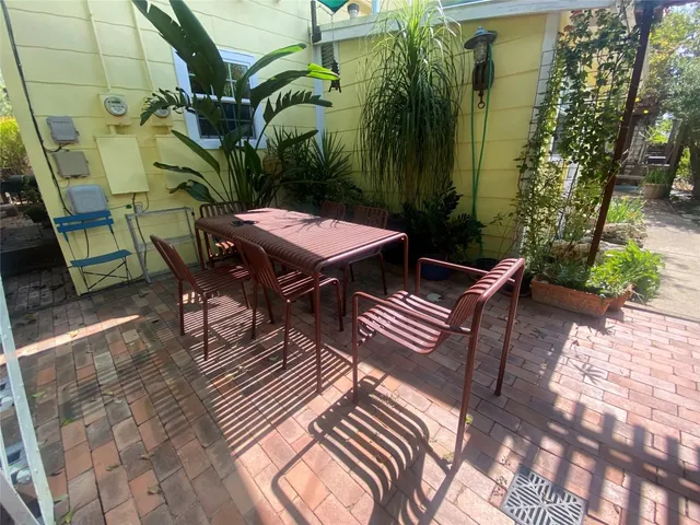 $2,495 | 1404 West 12th Street, Unit C, Austin, TX 78703