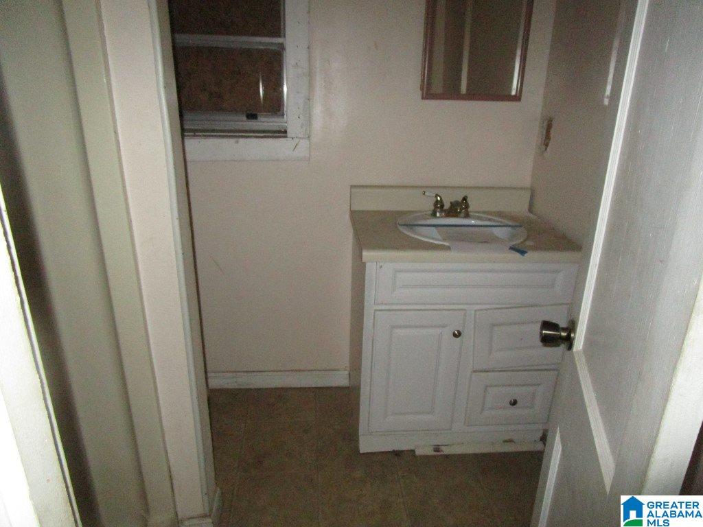 1201 17th Street Southwest Birmingham, AL 35211 - Photo 8 of 10