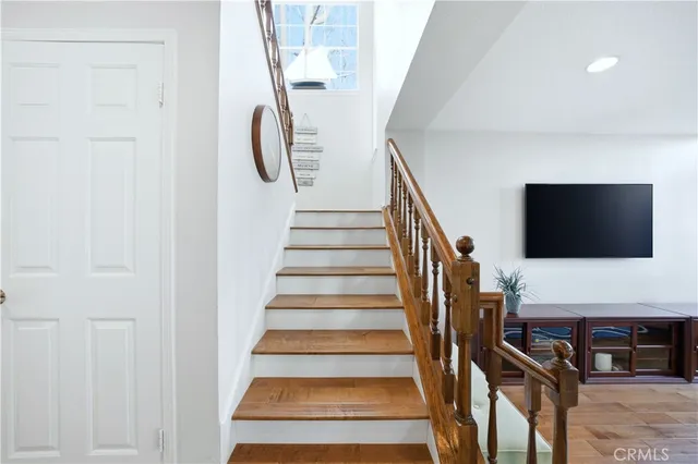 $1,100,000 | 451 Kakkis Drive, Unit 101, Long Beach, CA 90803