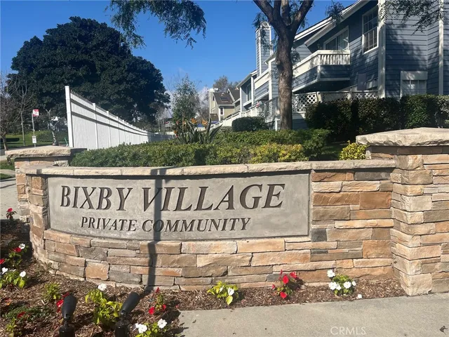 $1,100,000 | 451 Kakkis Drive, Unit 101, Long Beach, CA 90803