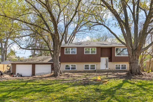 $380,000 | 3N607 Kenwood Avenue, West Chicago, IL 60185
