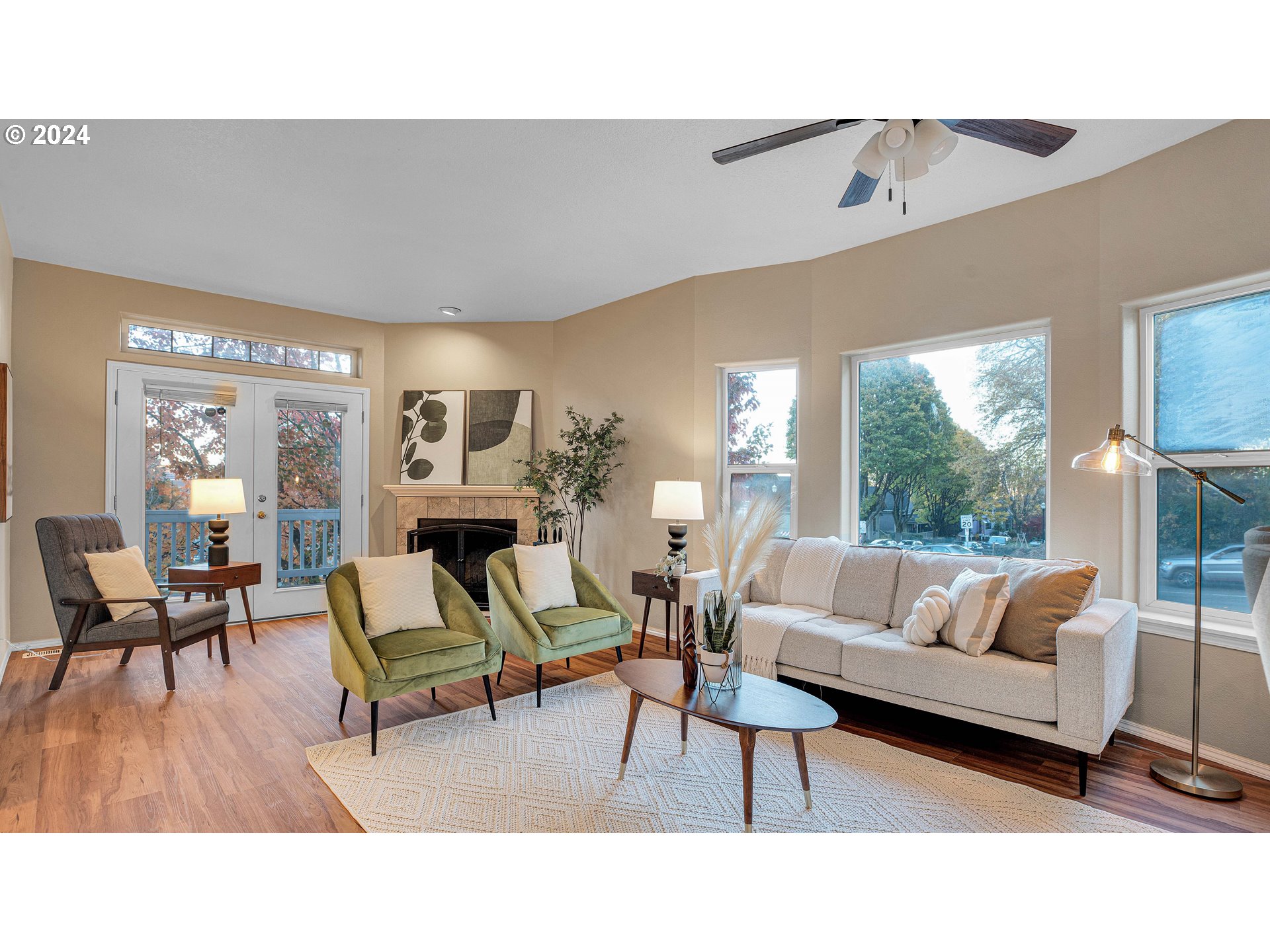 4 Southwest Gibbs Street Portland, OR 97239 - Photo 6 of 35 Gallery Image 6