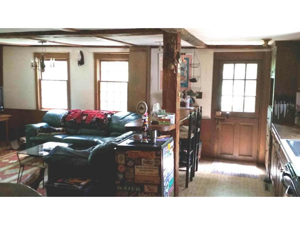 106 Horace Greeley Road Amherst, NH 03031 - Photo 3 of 36
