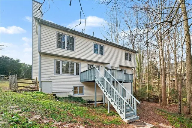 $600,000 | 810 Deep Lake Drive Northwest, Kennesaw, GA 30144