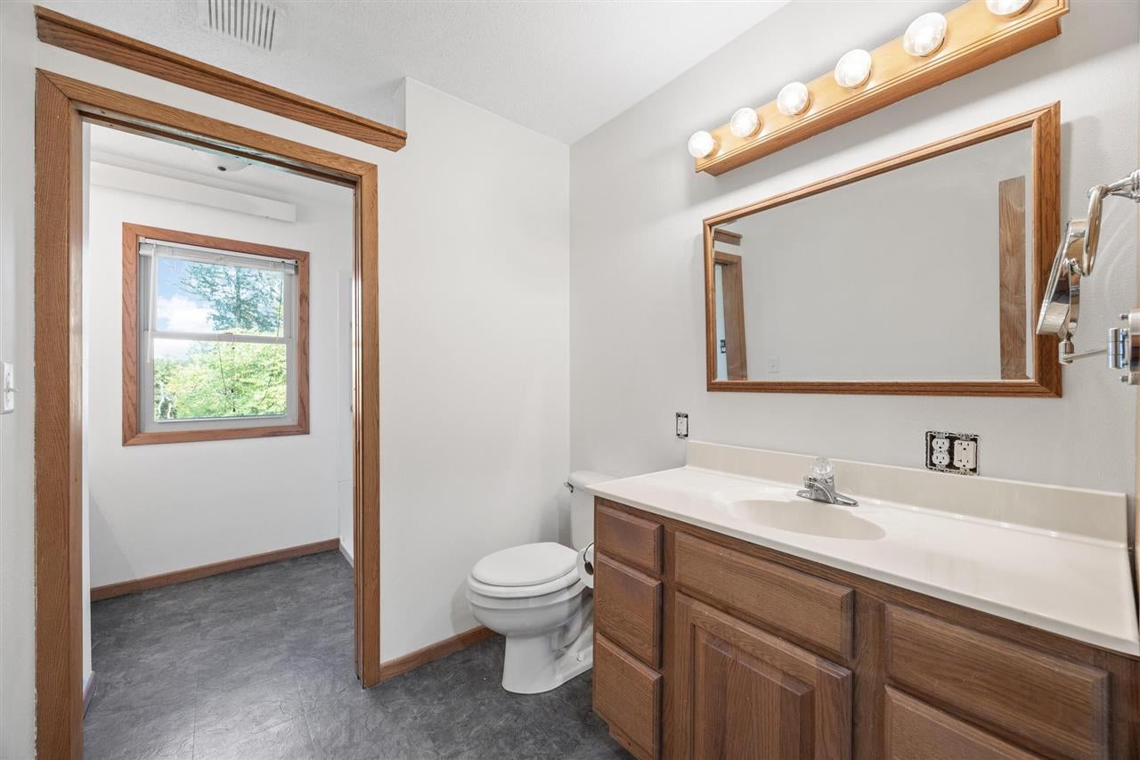 2307 Quincy Road Northeast Solon, IA 52333 - Photo 24 of 72 Gallery Image 24