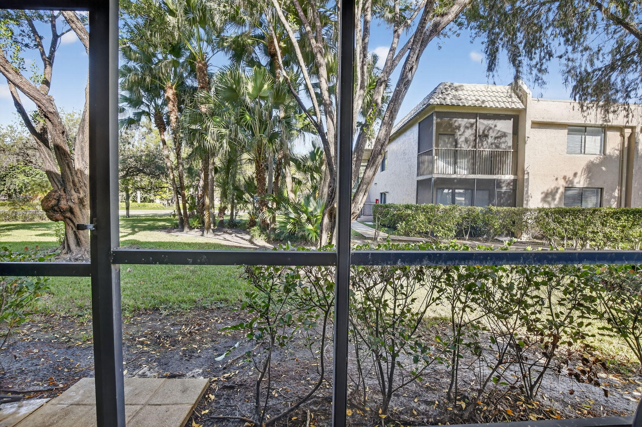 380 Racquet Club Road, Unit 106 Weston, FL 33326 - Photo 34 of 40 33-web-or-mls-_A7A6149