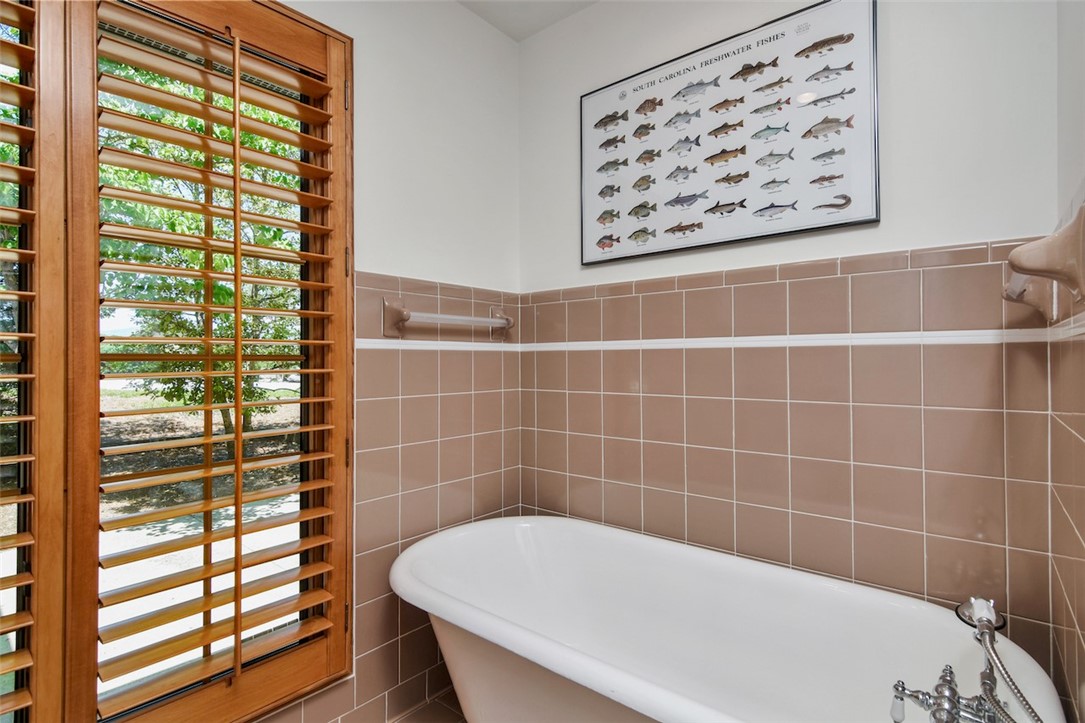 518 Turtle Head Drive Salem, SC 29676 - Photo 21 of 44 Master Bath Claw Foot Tub