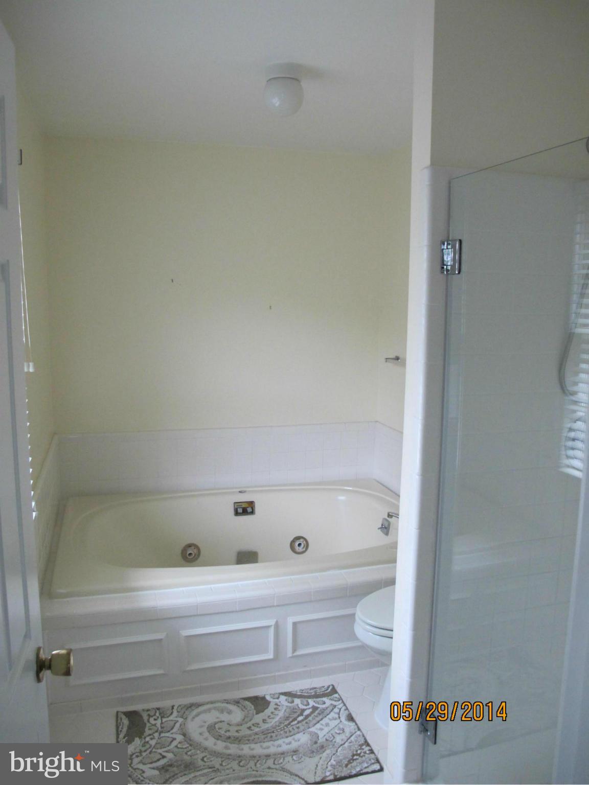 9702 Spring Ridge Lane Vienna, VA 22182 - Photo 11 of 19 Bath (Master)