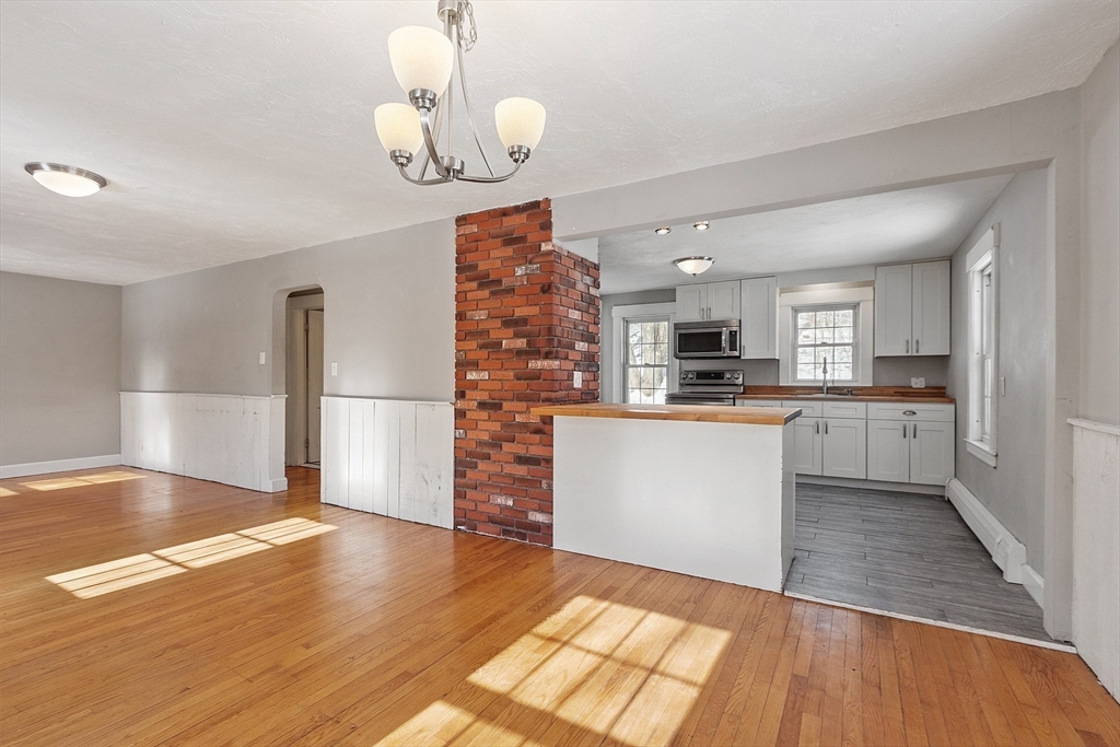 594 Betty Spring Road Gardner, MA 01440 - Photo 11 of 42 Gallery Image 11