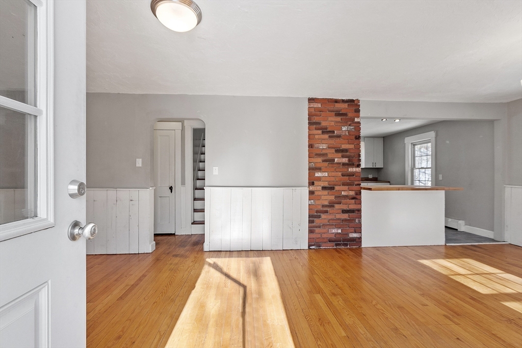 594 Betty Spring Road Gardner, MA 01440 - Photo 13 of 42 Gallery Image 13