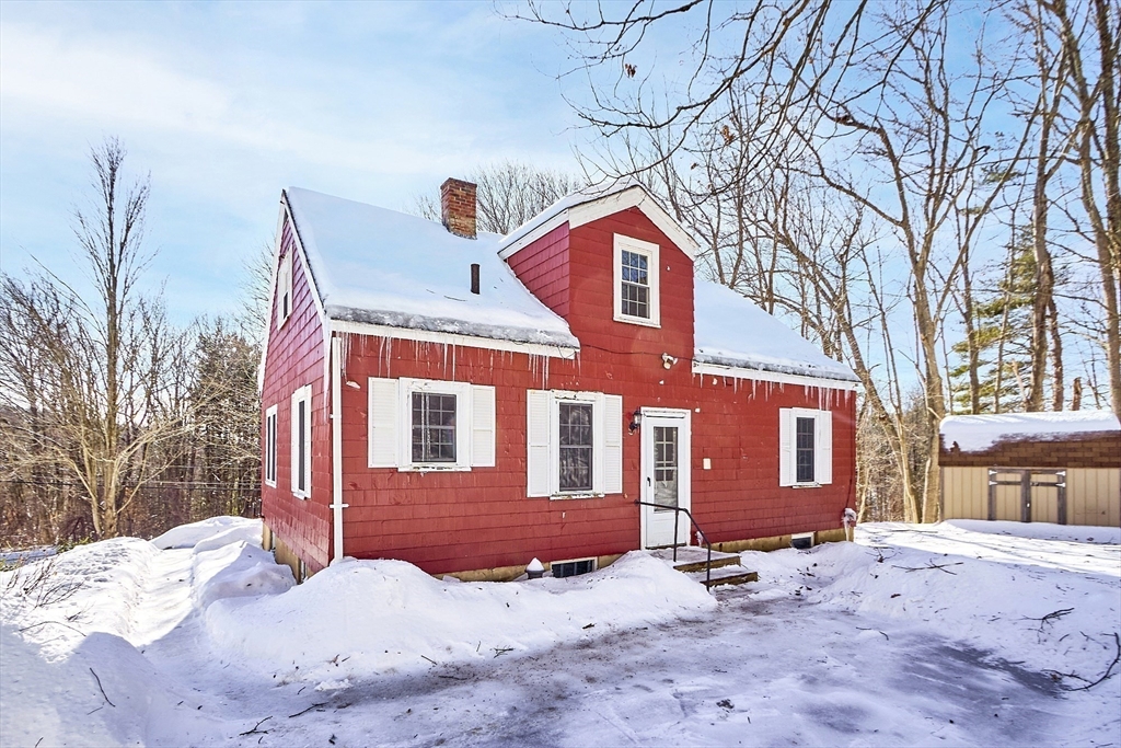 594 Betty Spring Road Gardner, MA 01440 - Photo 2 of 42 Gallery Image 2
