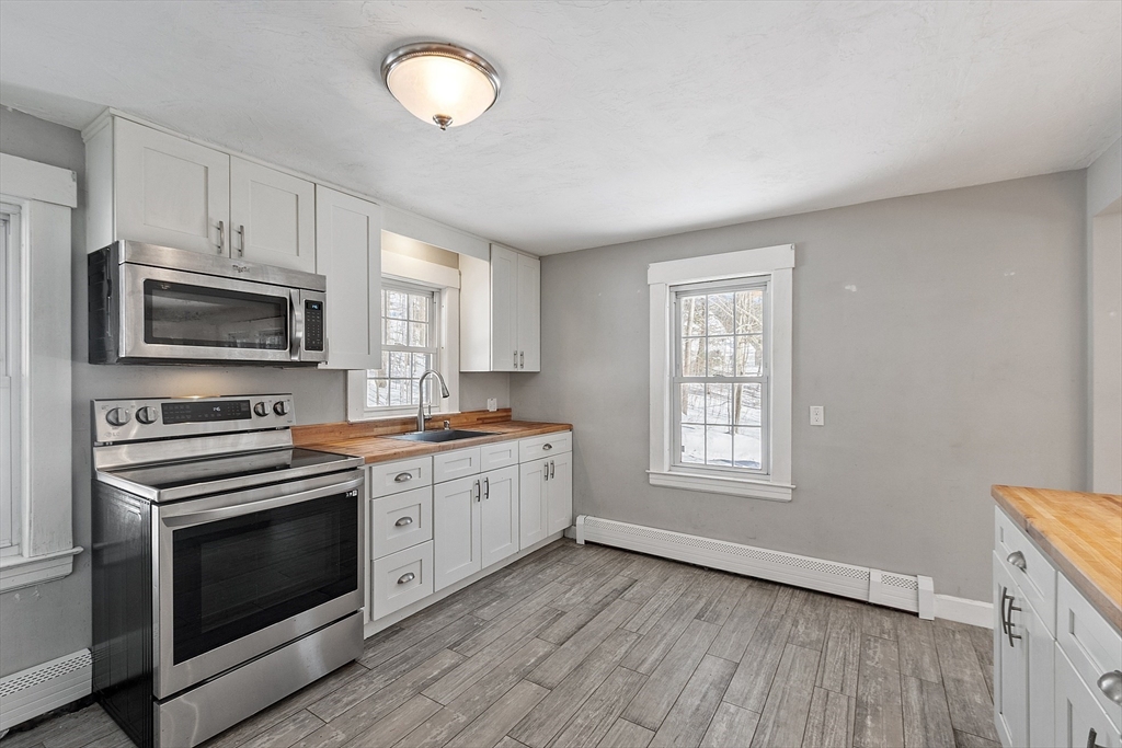 594 Betty Spring Road Gardner, MA 01440 - Photo 4 of 42 Gallery Image 4