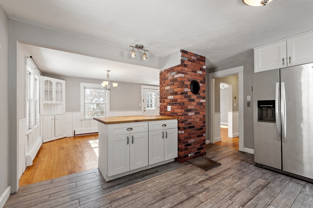 594 Betty Spring Road Gardner, MA 01440 - Photo 5 of 42 Gallery Image 5