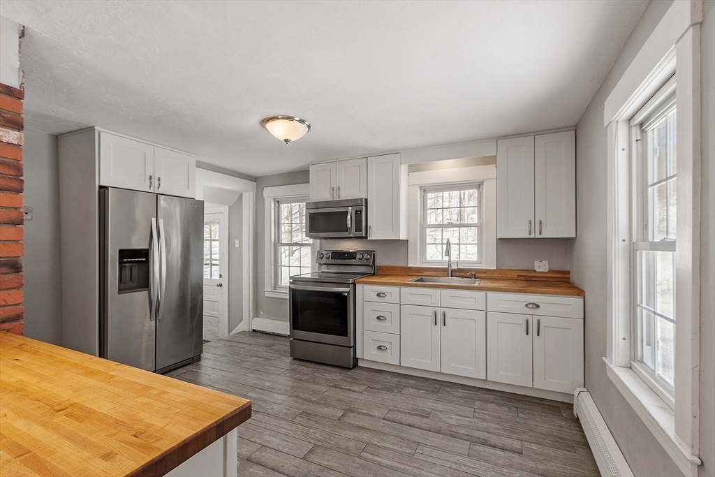 594 Betty Spring Road Gardner, MA 01440 - Photo 6 of 42 Gallery Image 6