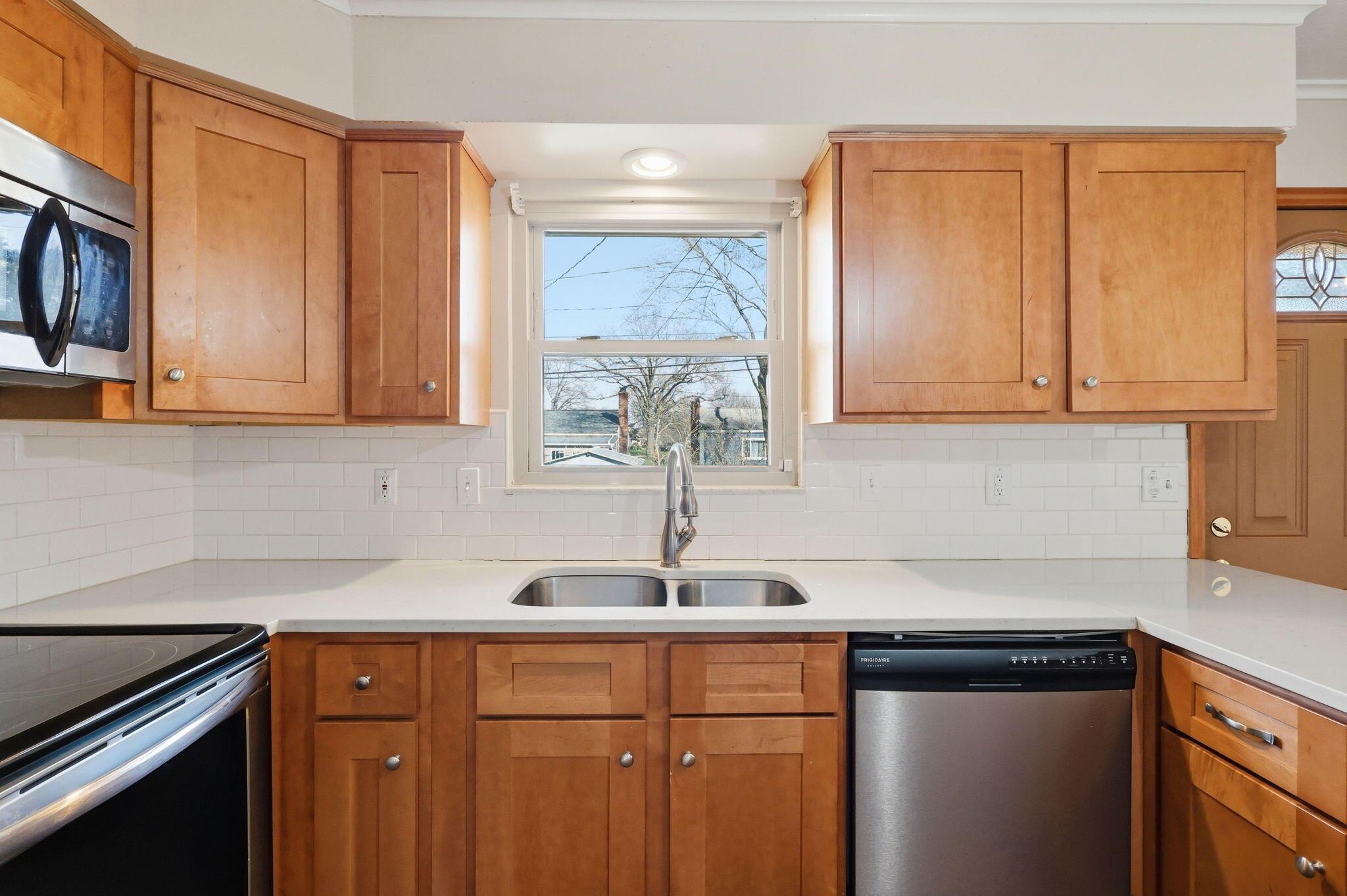 6050 Karl Road Columbus, OH 43229 - Photo 16 of 52 16-web-or-mls-G02A1701