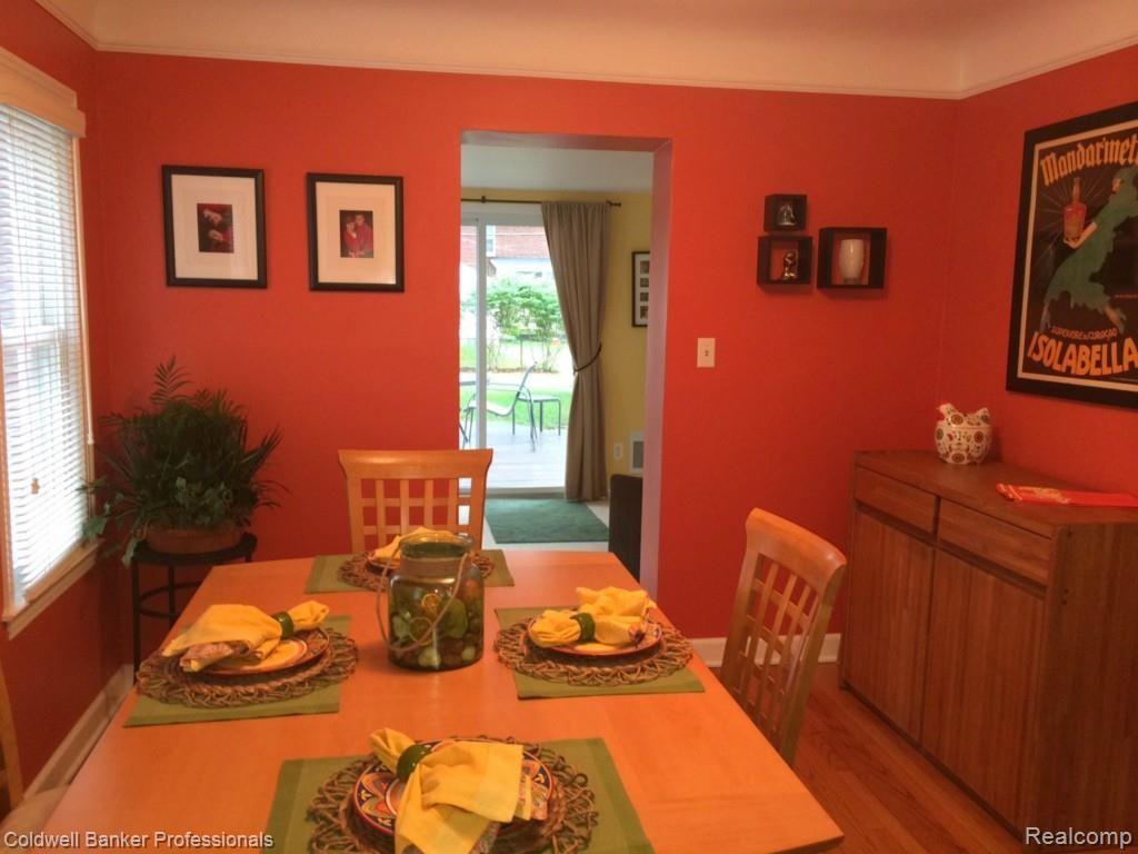 2902 Bamlet Road Royal Oak, MI 48073 - Photo 4 of 25 Dining Rm 2.jpg