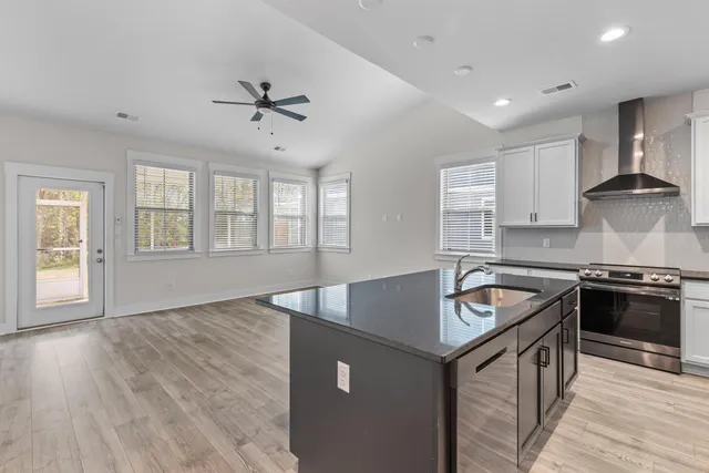 $329,000 | 5100 Park Creek Avenue, North Charleston, SC 29418