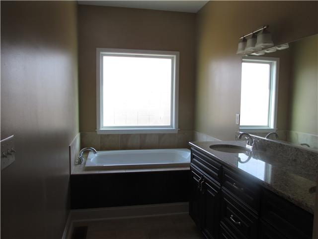 411 Kaiser Road Dickson, TN 37055 - Photo 5 of 10