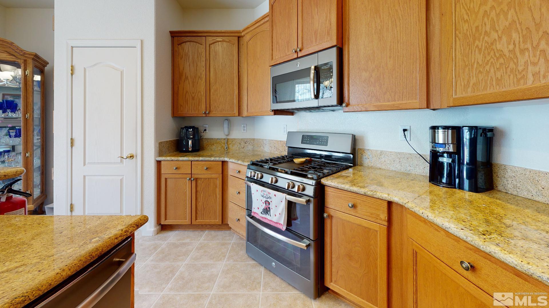 7157 Beacon Drive Reno, NV 89506 - Photo 10 of 22 Photo 10