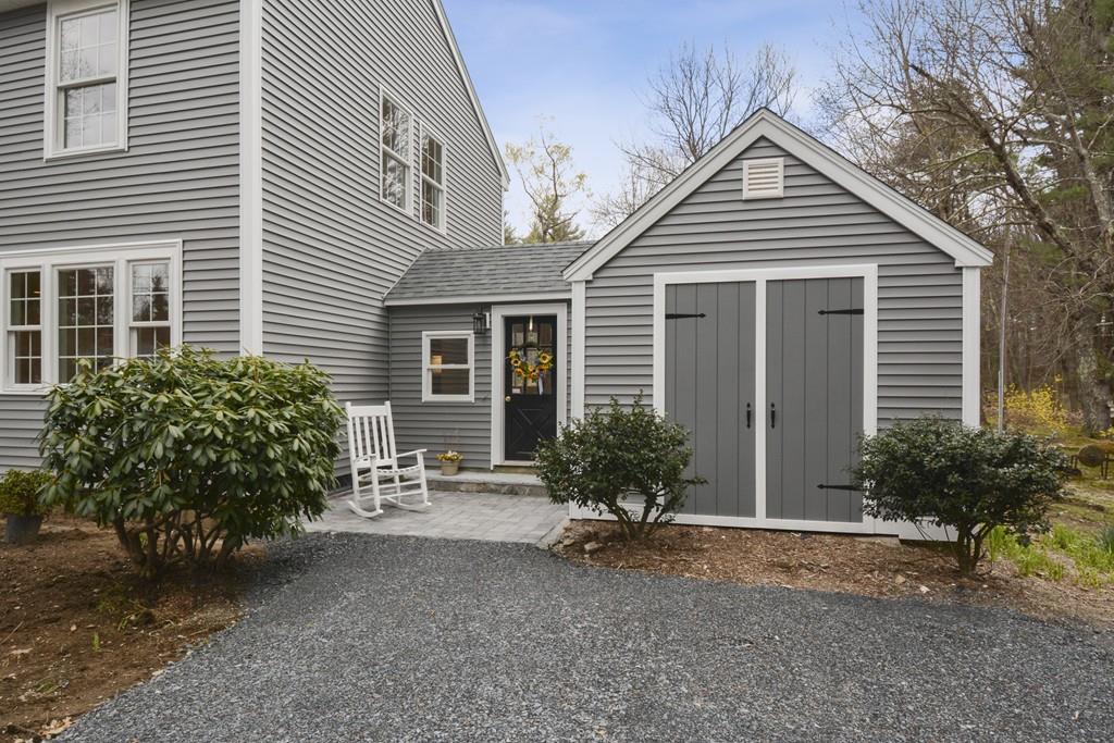 662 Old Harvard Road Boxborough, MA 01719 - Photo 2 of 19