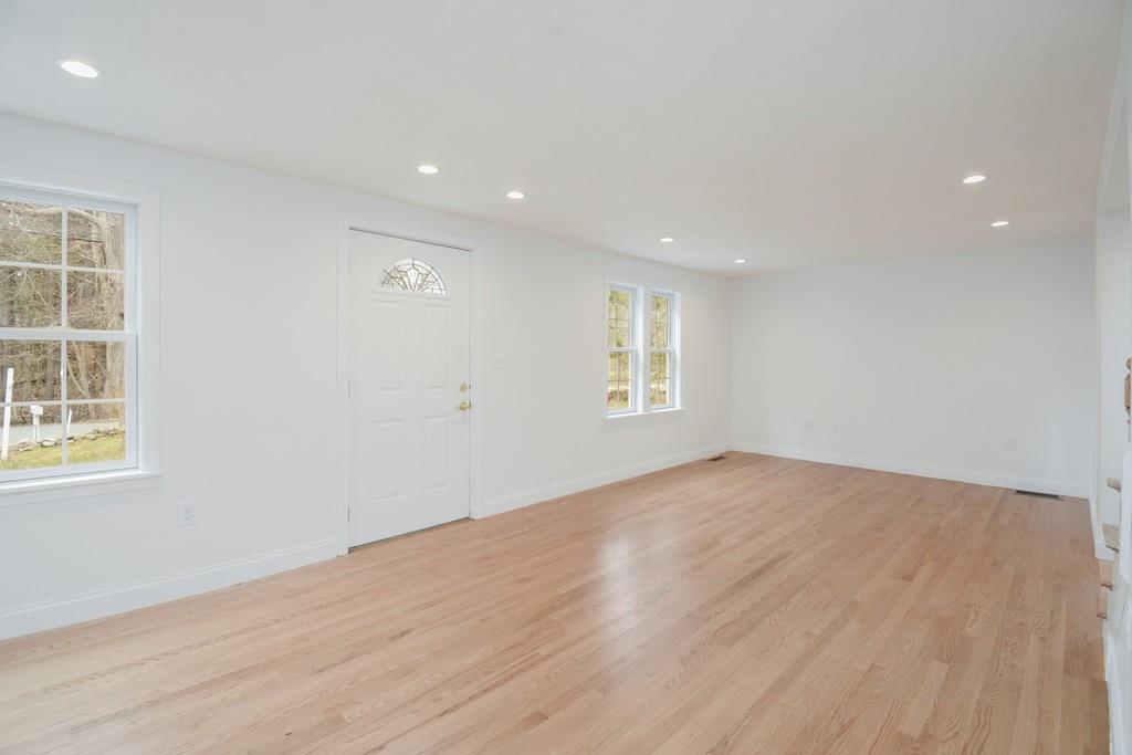 662 Old Harvard Road Boxborough, MA 01719 - Photo 4 of 19